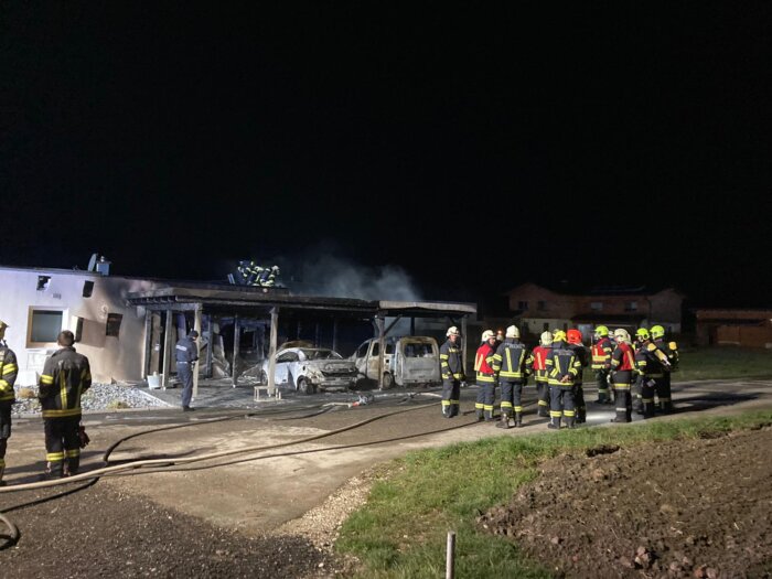 772F4B3A-3241-4B9B-916D-4FA9826F4B32